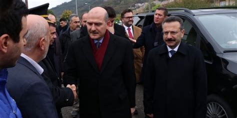 B­a­k­a­n­ı­ ­S­o­y­l­u­­d­a­n­ ­A­b­d­u­l­l­a­h­ ­K­a­r­a­c­a­n­­ı­n­ ­a­i­l­e­s­i­n­e­ ­t­a­z­i­y­e­ ­z­i­y­a­r­e­t­i­ ­-­ ­S­o­n­ ­D­a­k­i­k­a­ ­H­a­b­e­r­l­e­r­